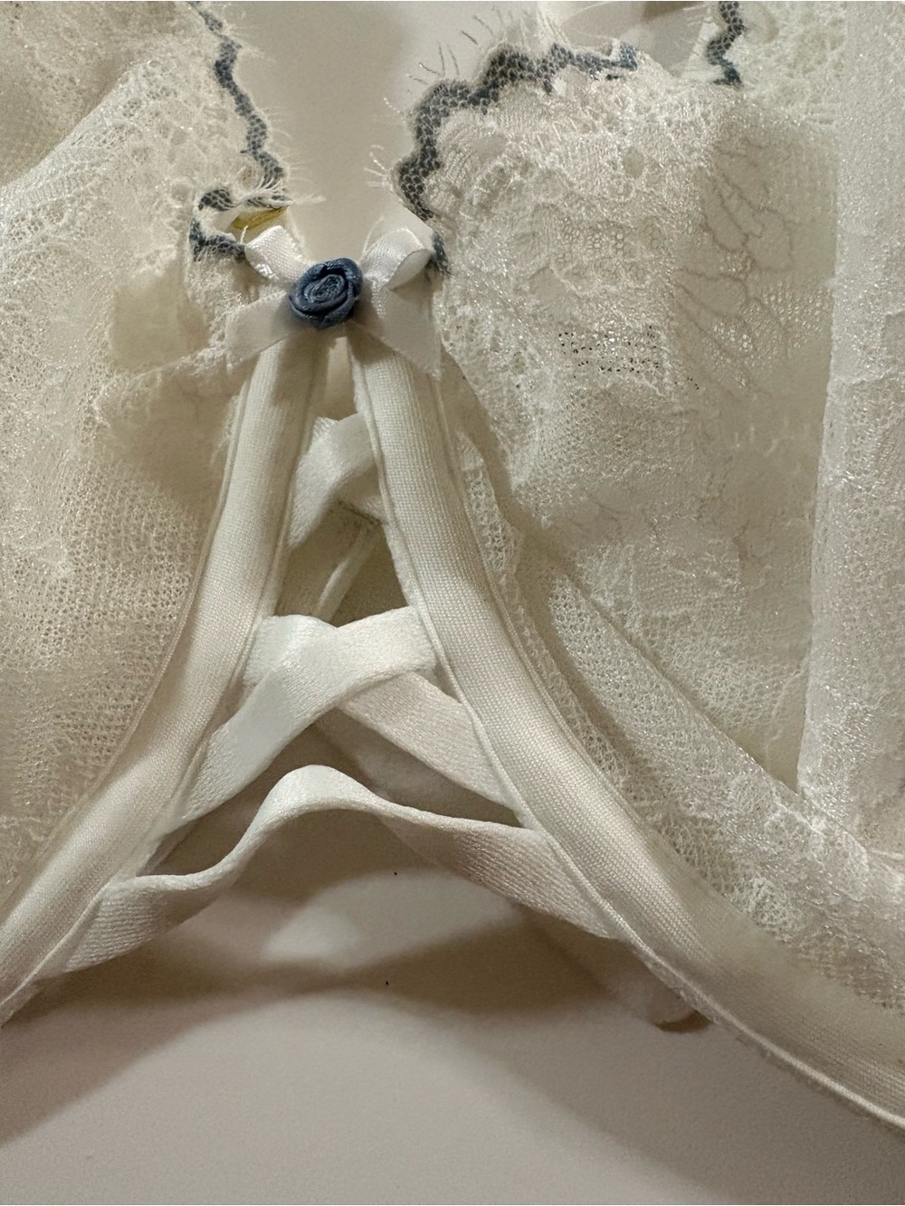 Cacique Ivory Lace Bra with Light Blue Trim - Picture 3 of 7
